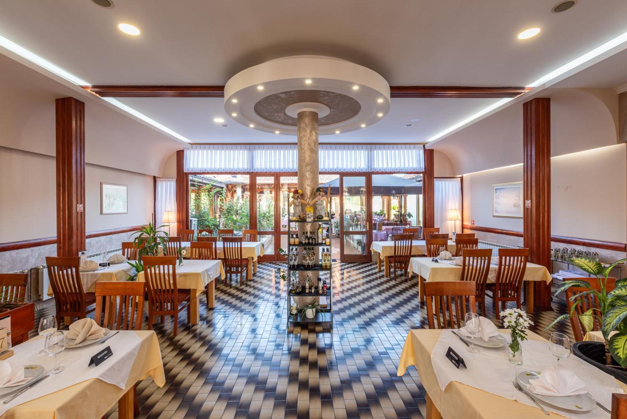 B&B Restoran Bosiljevo Ngoại thất bức ảnh