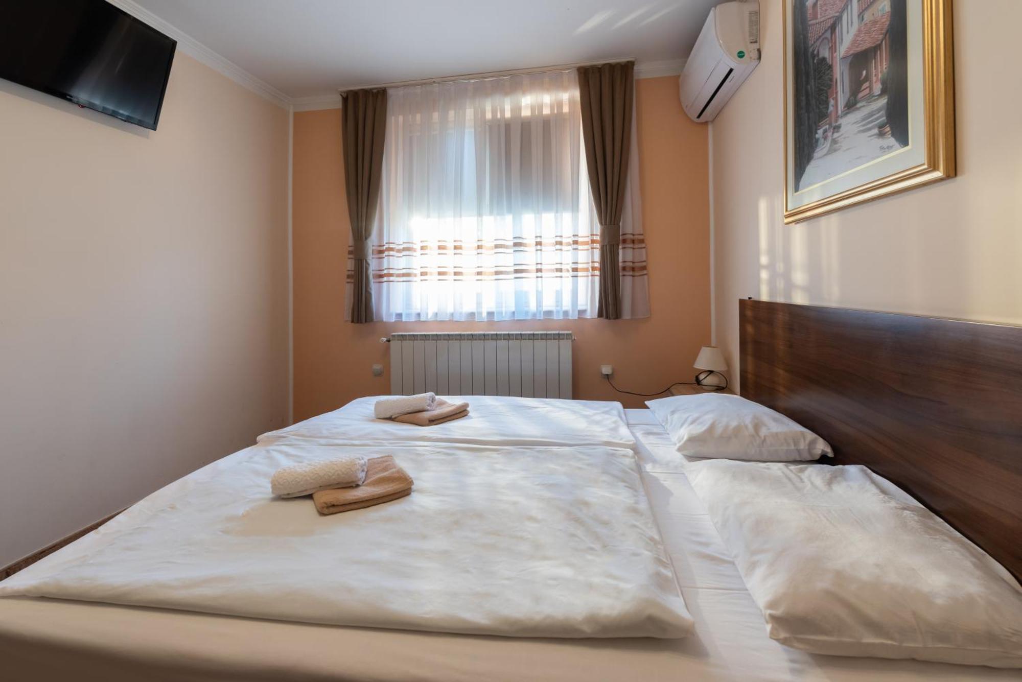 B&B Restoran Bosiljevo Ngoại thất bức ảnh