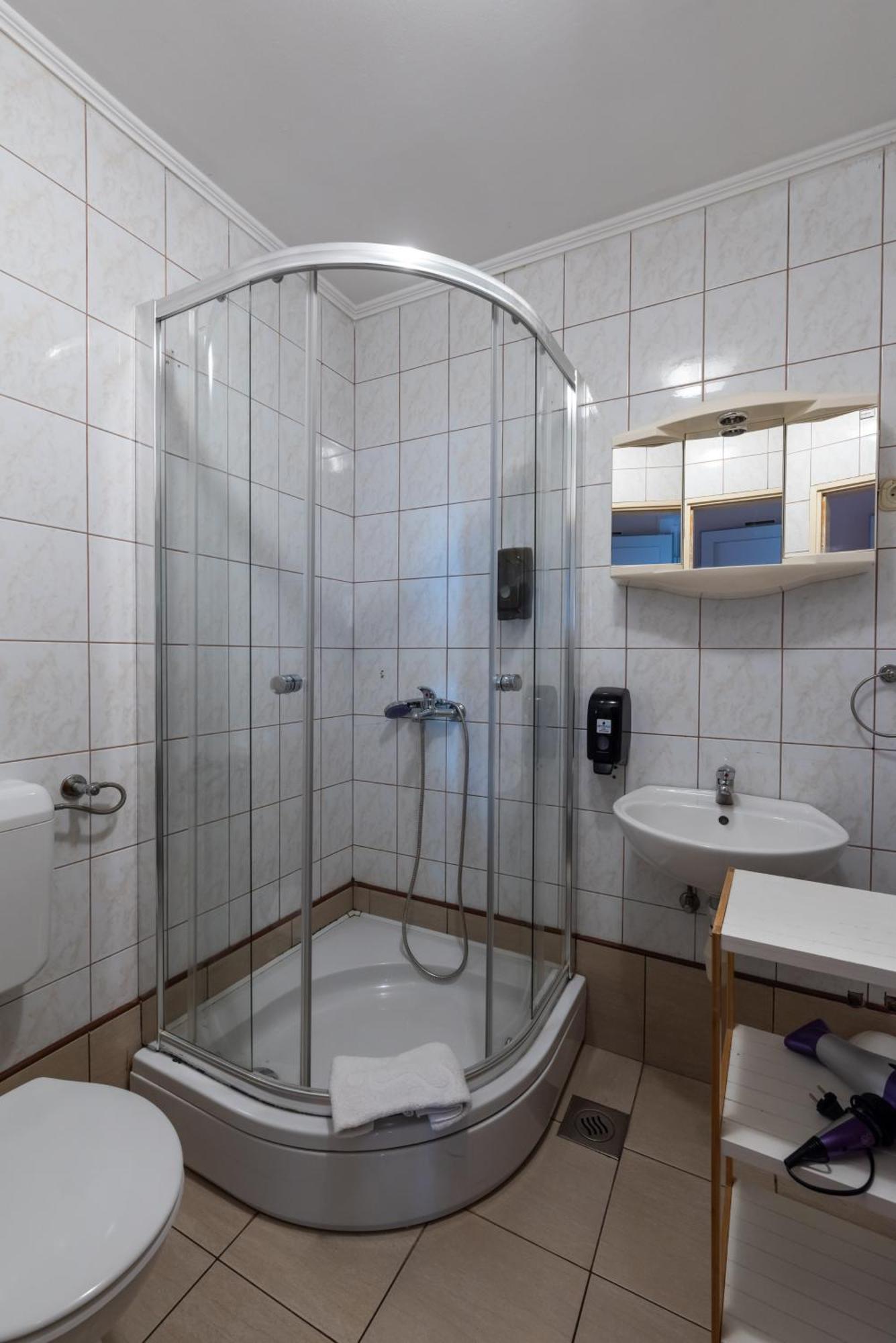 B&B Restoran Bosiljevo Ngoại thất bức ảnh